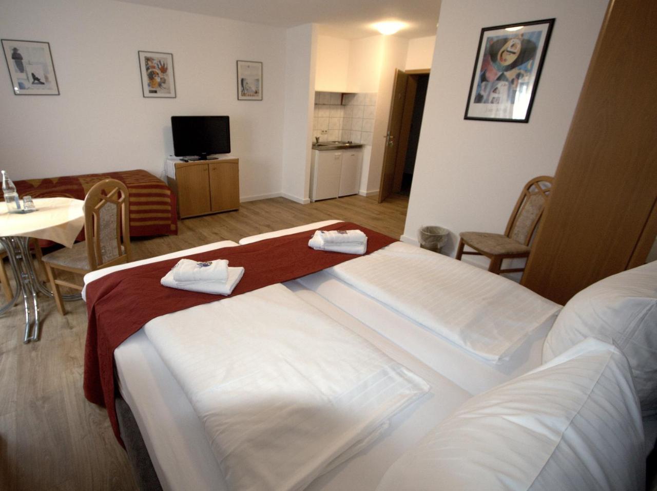 Hotel Leo Muehlhausen Eksteriør billede